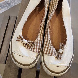 Aldo Flats with bow - brown and white checkered
